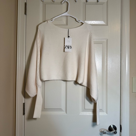 Zara Women's Cream Crew Neck Sweater - Picture 2 of 8